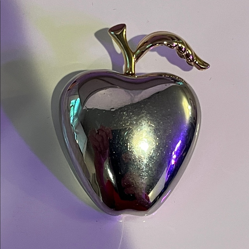 Vintage 2-toned Apple Brooch by Liz Claiborne